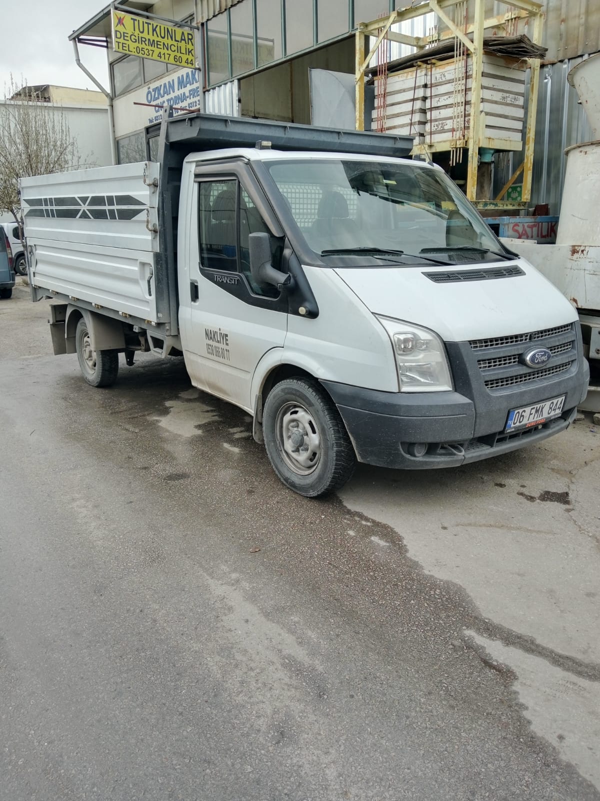 Kamyonet Nakliye Aracı 3